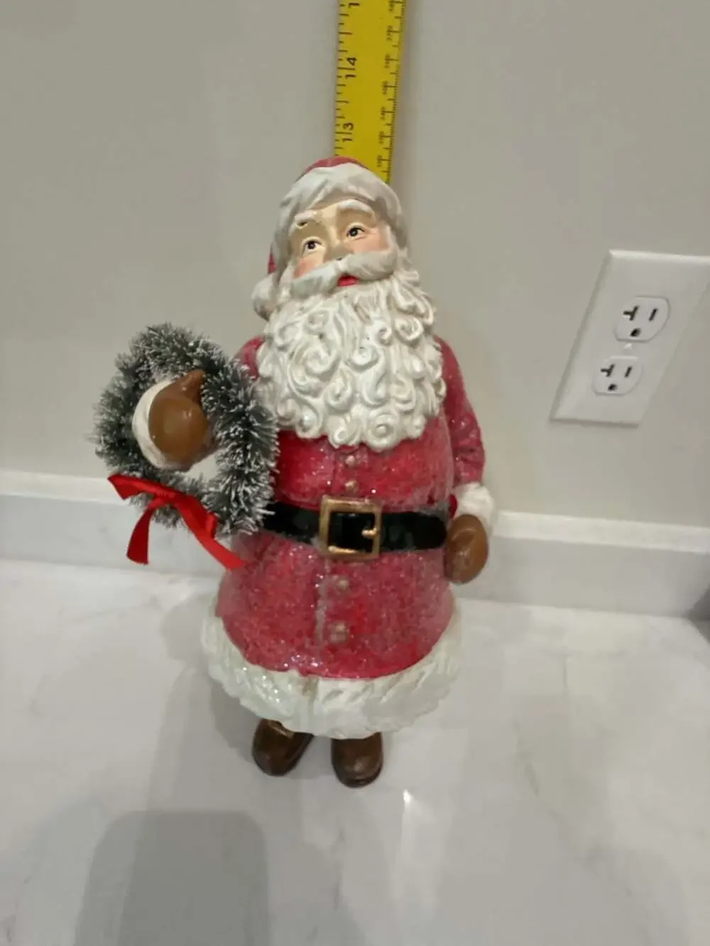 Hallmark Christmas Santa Claus Figurine Holding Wreath